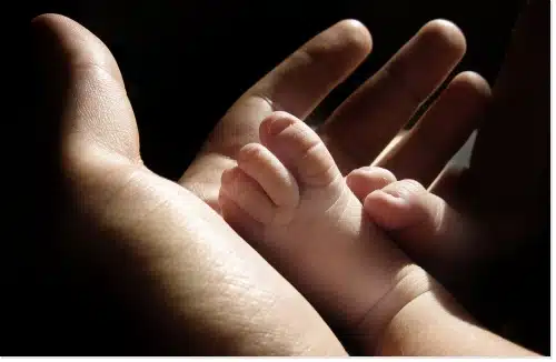 Deuil périnatal: le décès du bébé in utero