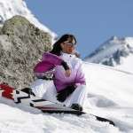 Ski et le soleil en montagne dangereux pour les yeux