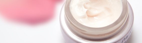Les Bienfaits du Cannabidiol pour votre Peau : Comprendre l’Utilisation des Crèmes CBD